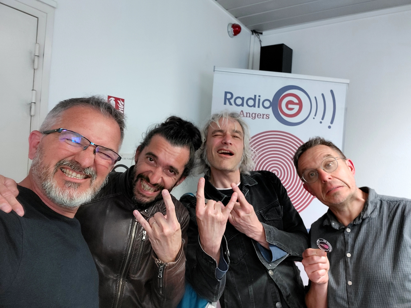 Ca dégouline dans le cornet du 27 05 2024 Emissions Angevine du rock indé Ca dégouline dans le cornet du 27 05 2024