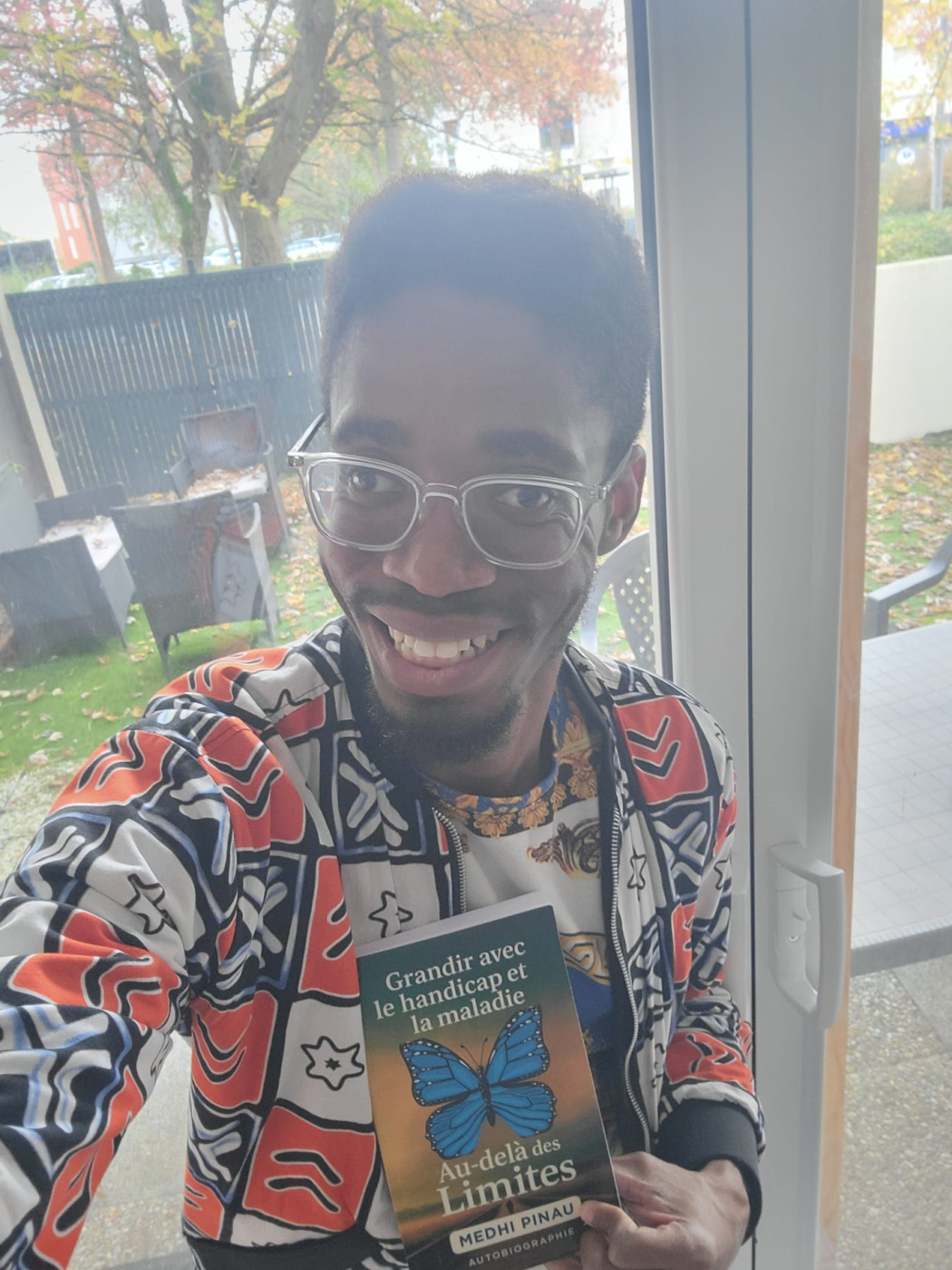 Ondes positives du 31 10 2025 - Interview de Medhi Pinau Ondes positives : émission de santé sexuelle, VIH, IST Ondes positives du 31 10 2025 - Interview de Medhi Pinau